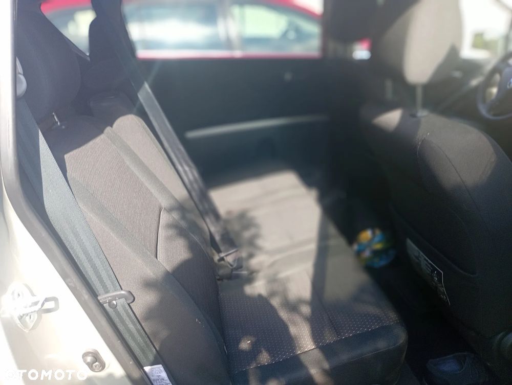 Toyota Corolla Verso 2.2 D-4D Sol 7os - 8