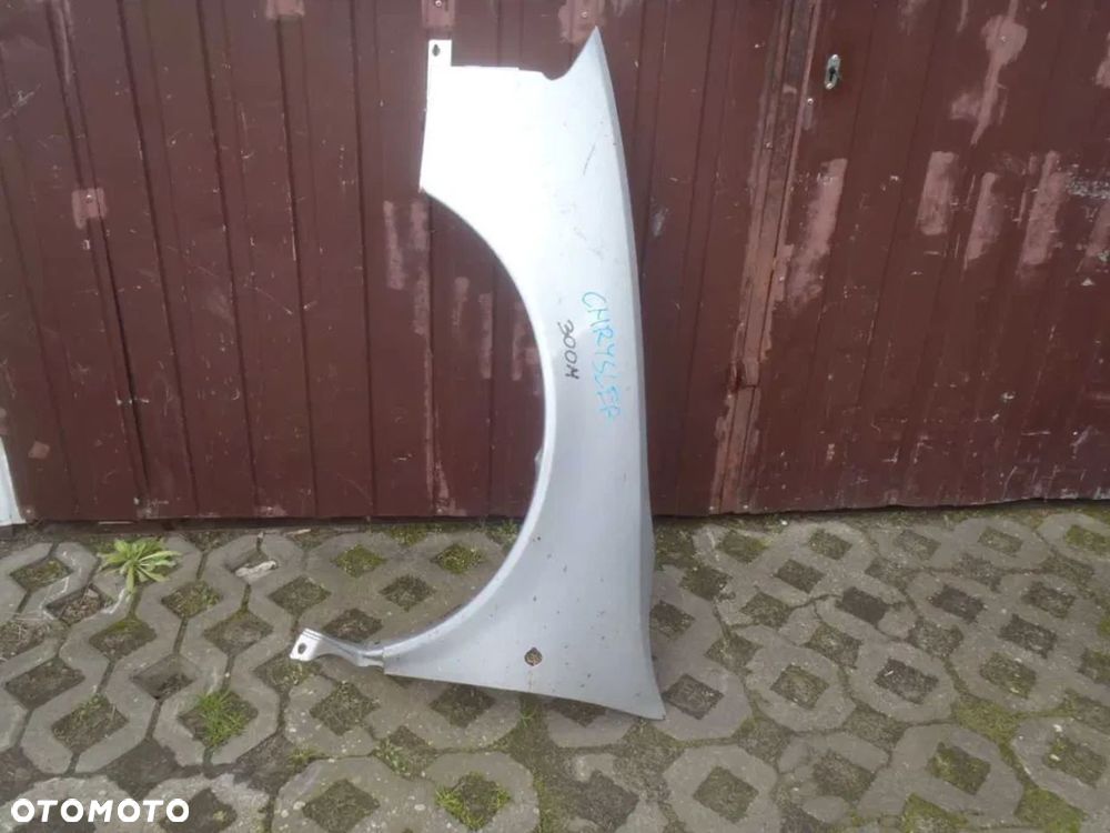 błotnik chrysler 300 oryginał bez rdzy jak nowy - 1