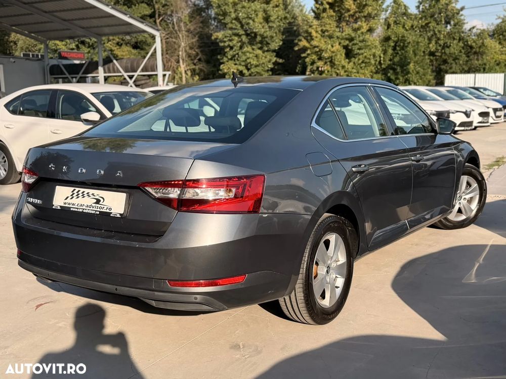 Skoda Superb 2.0 TDI DSG Style - 7