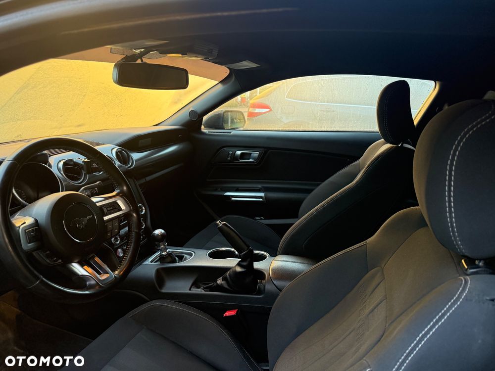 Ford Mustang - 14