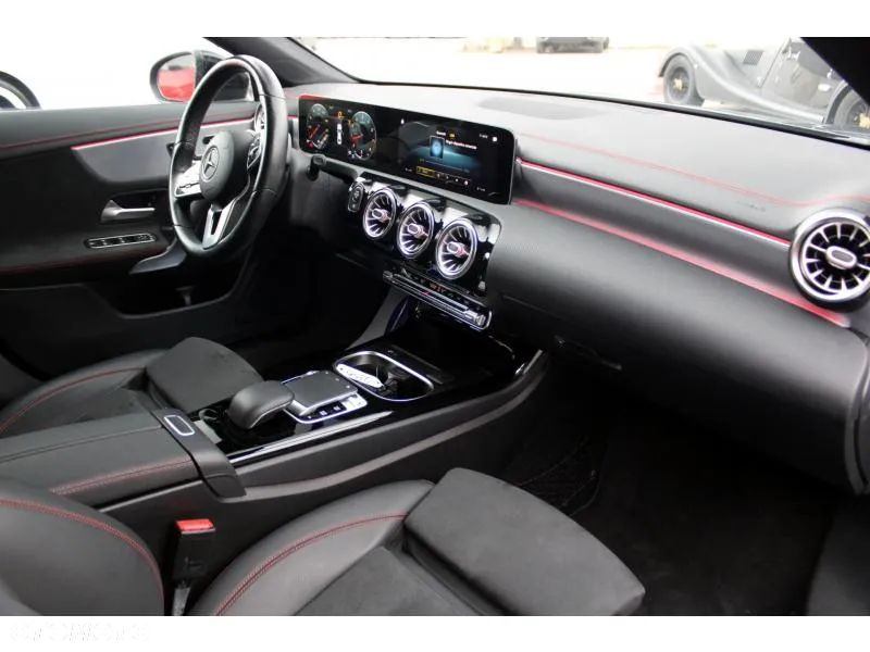 Mercedes-Benz CLA 250 4-Matic 7G-DCT - 8