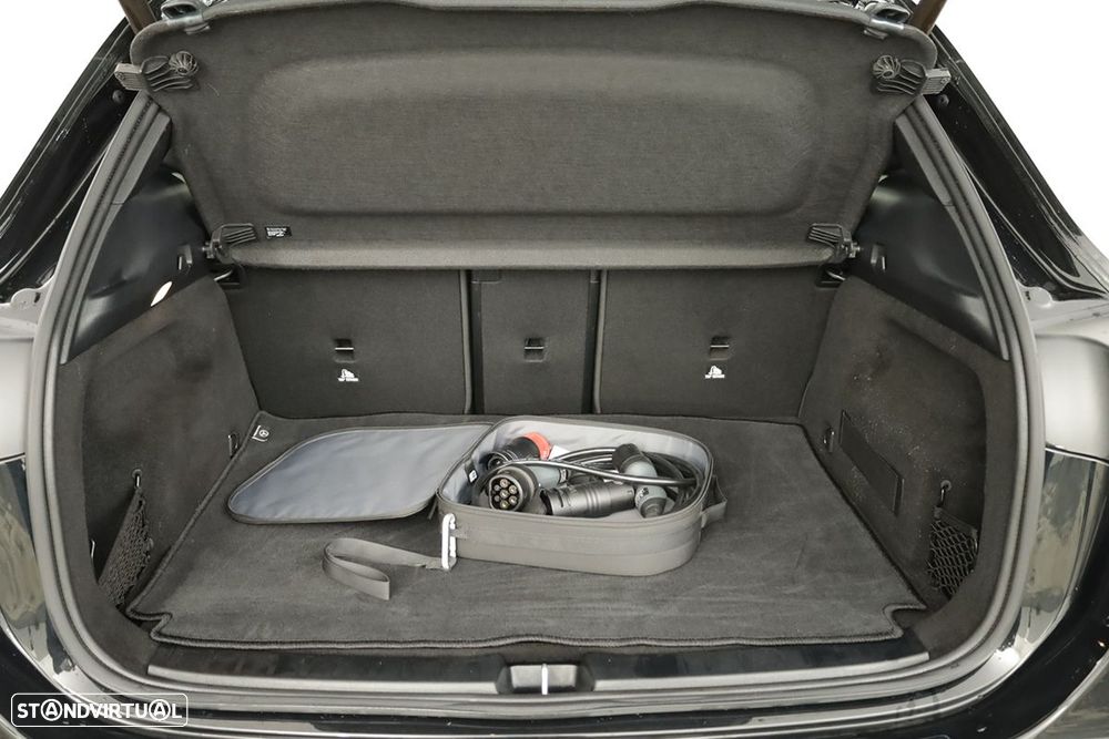 Mercedes-Benz EQA 300 4Matic AMG Line - 25