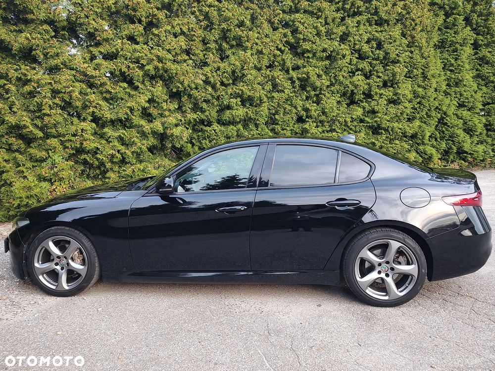 Alfa Romeo Giulia 2.0 Turbo - 4