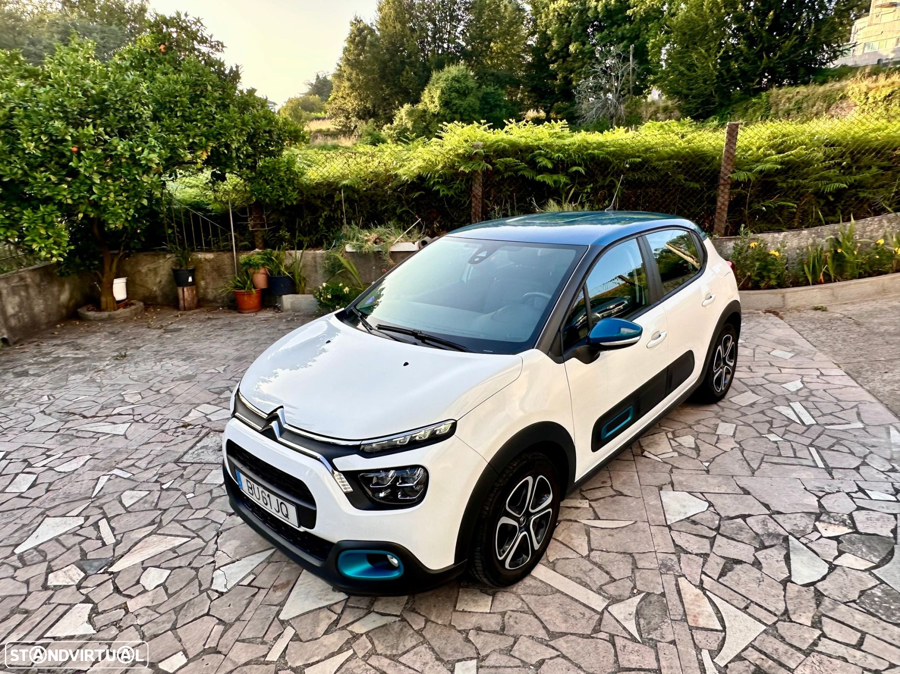 Citroën C3 1.2 PureTech Shine - 3