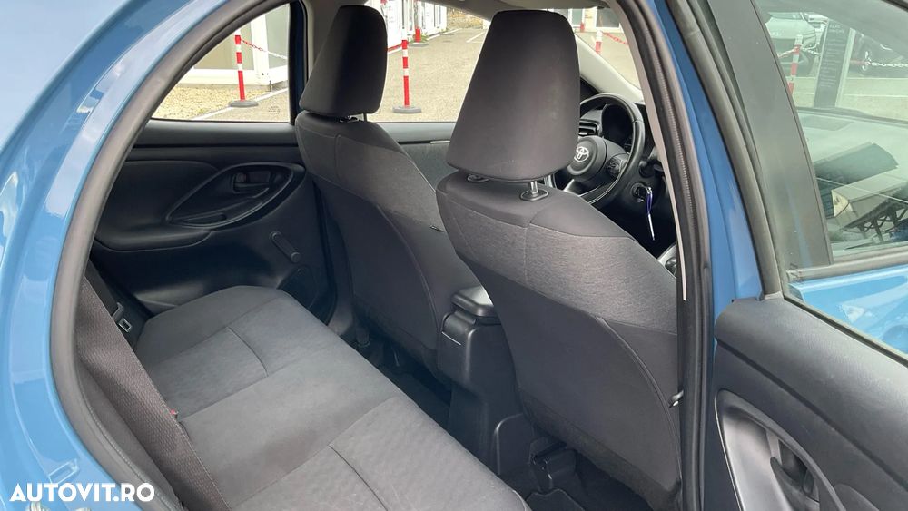 Toyota Yaris 1.5 VVT-i HSD Active - 33