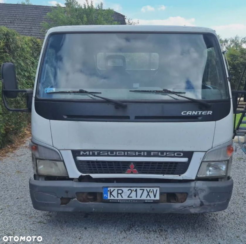 Mitsubishi Fuso Canter - 1