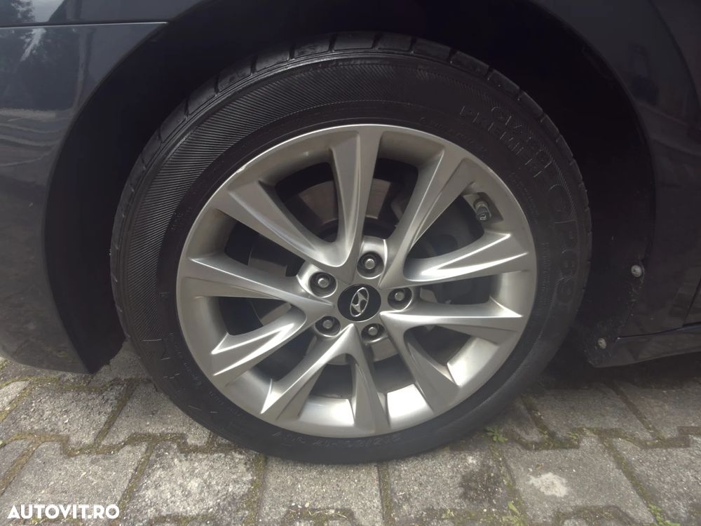 Hyundai i40 1.7 CRDI DPF Sedan TPMS Highway+ - 19