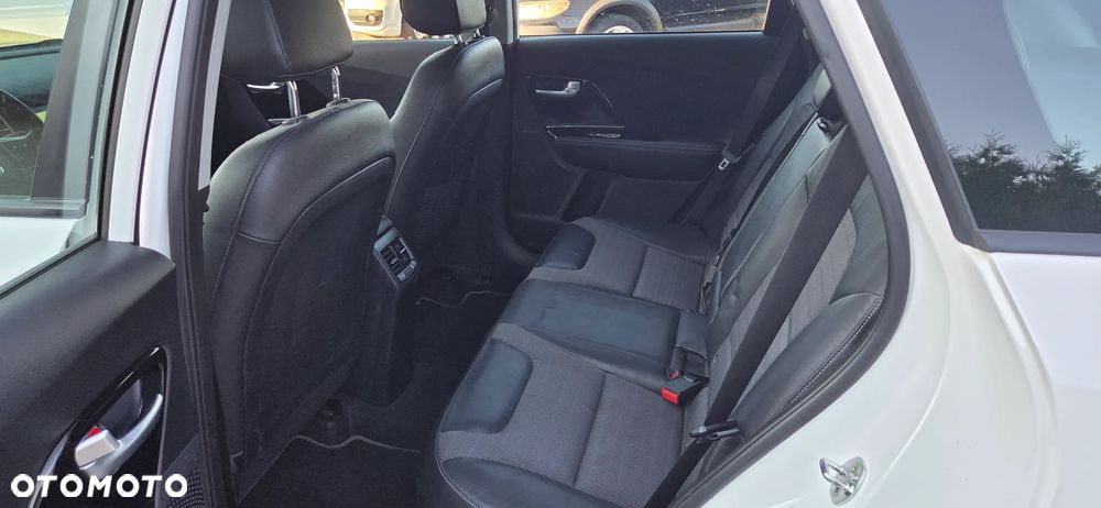 Kia Niro 1.6 GDI Hybrid M - 11