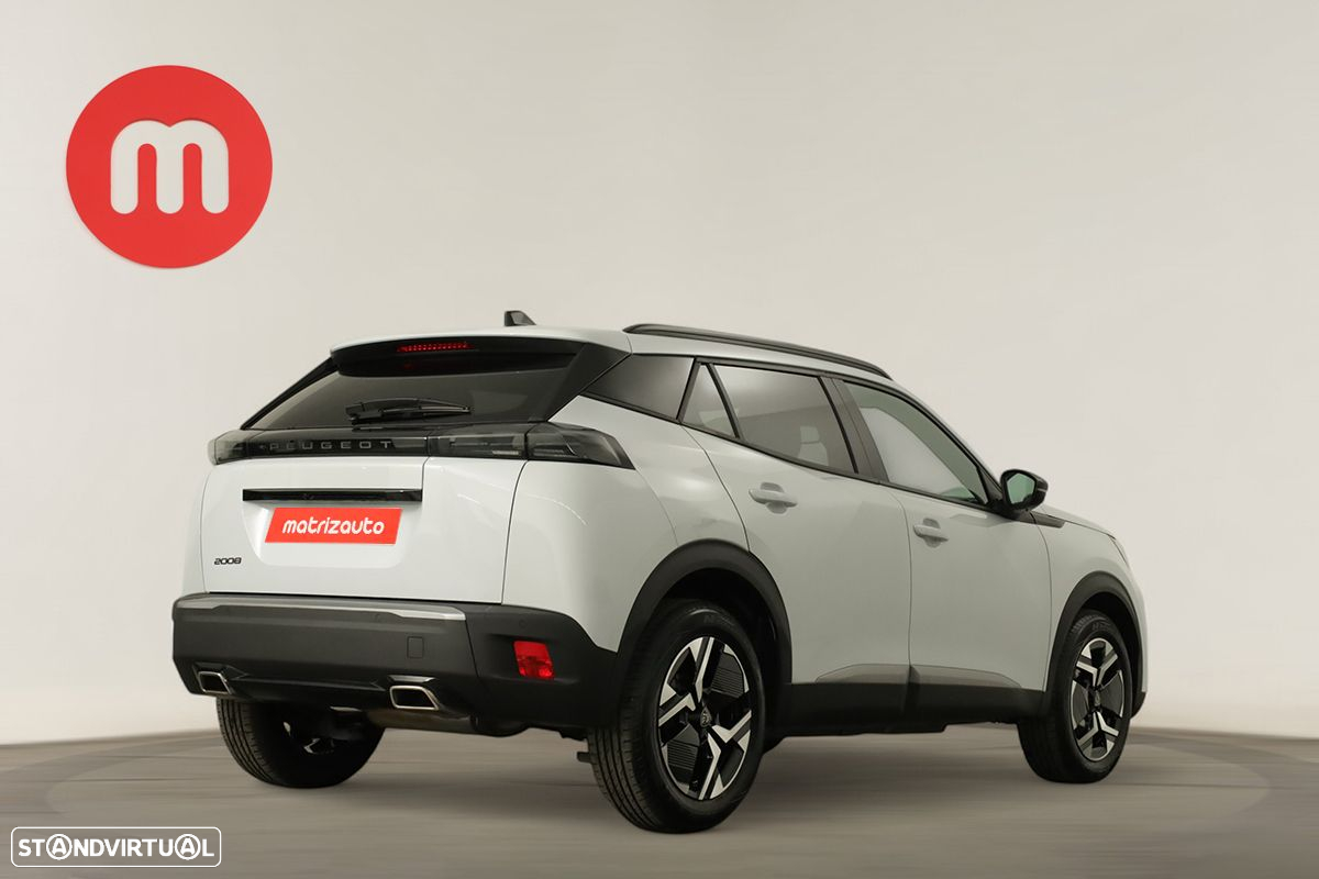 Peugeot 2008 1.2 PureTech Allure EAT8 - 3