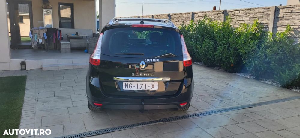 Renault Grand Scenic - 16