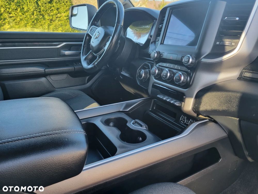 RAM 1500 Crew Cab Shortbed Bighorn - 12