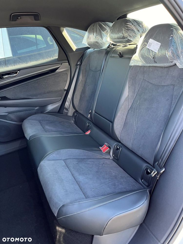 Volkswagen ID.7 77kWh Plus - 12