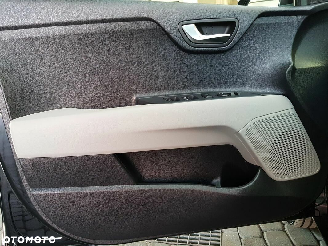 Kia Stonic 1.2 L - 9