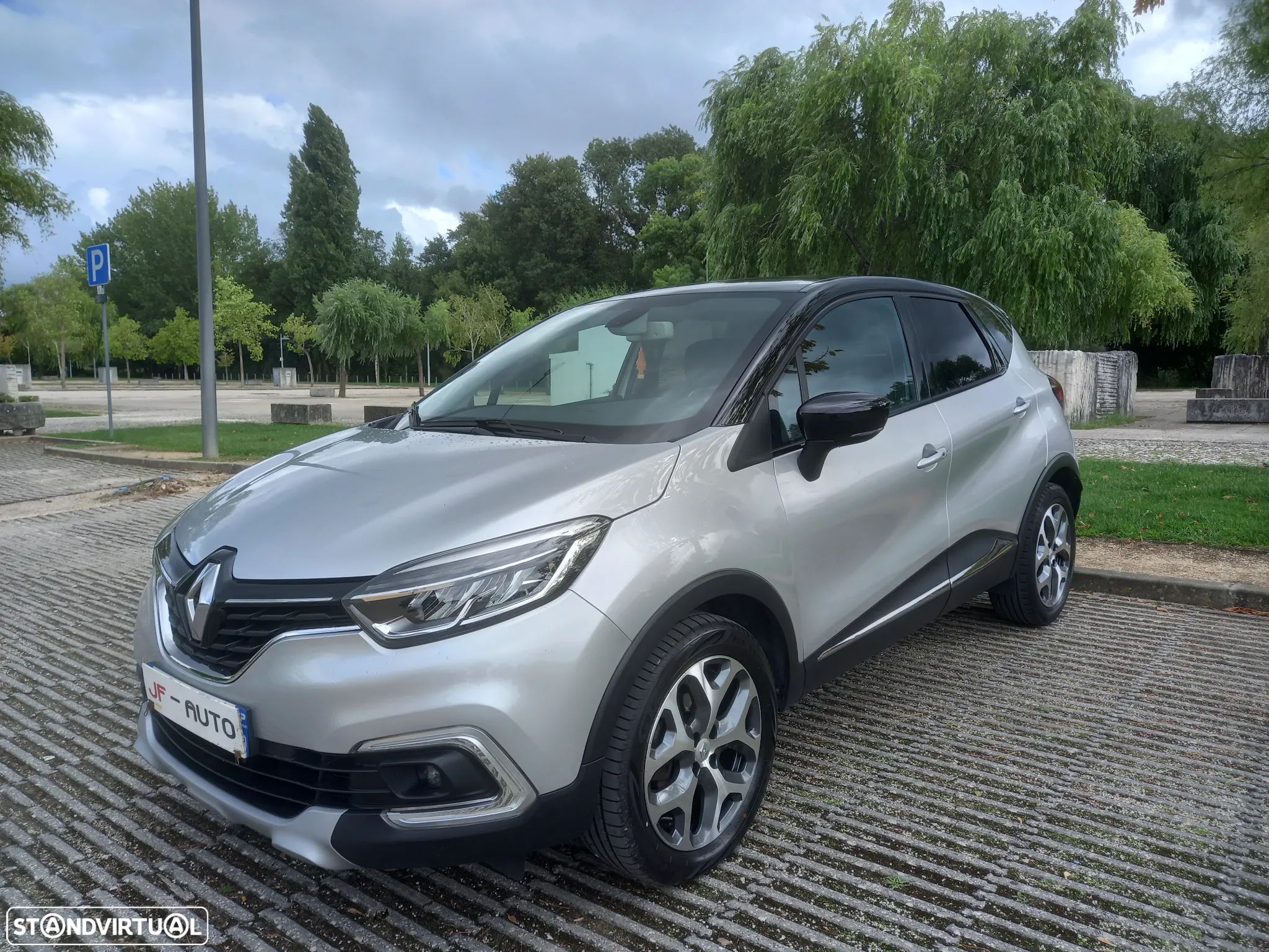 Renault Captur 0.9 TCE Exclusive - 1