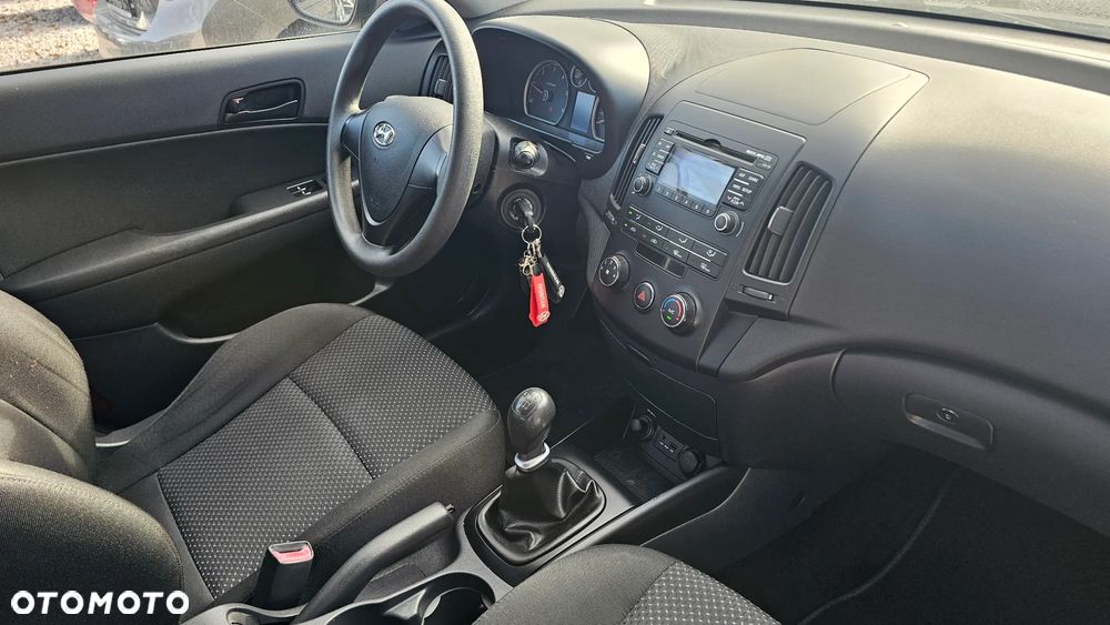 Hyundai i30 1.6 CRDi Base EU5 - 10