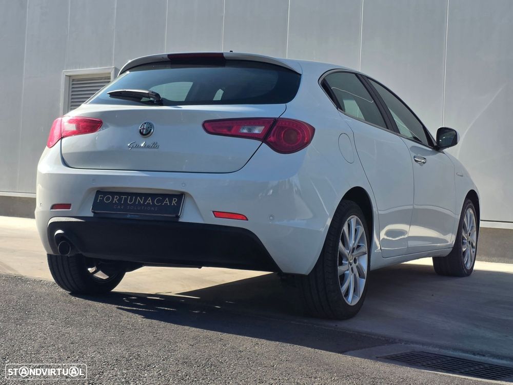 Alfa Romeo Giulietta 1.6 JTDM Distinctive - 4
