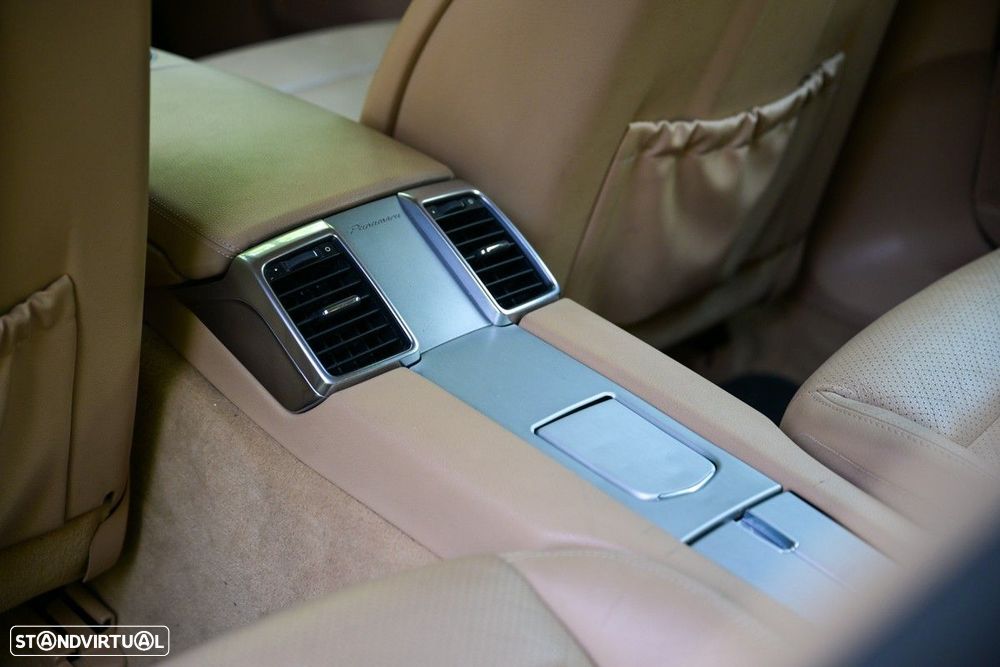 Porsche Panamera S Hybrid J19 - 53