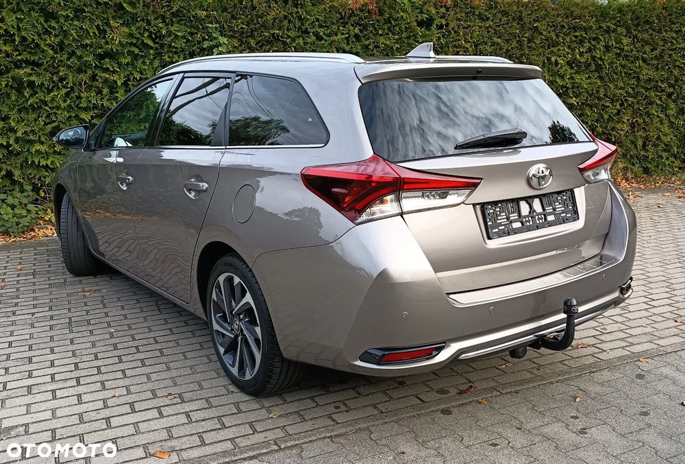 Toyota Auris - 17