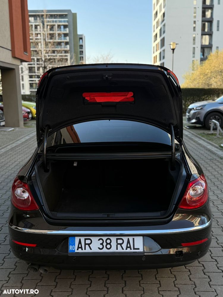 Volkswagen Passat 2.0 TDI BlueMotion Technology DPF Highline - 12