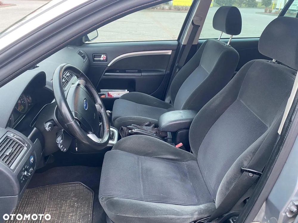 Ford Mondeo 2.5 Turnier V6 Ghia - 5