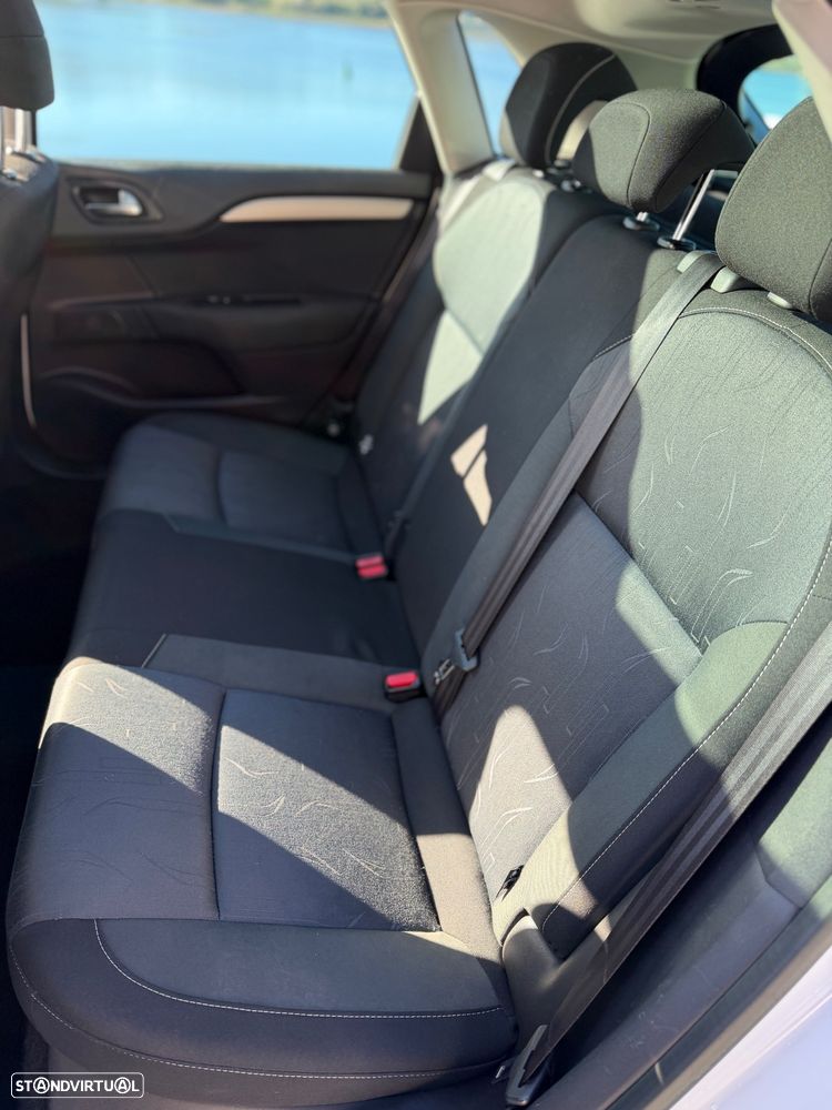 Citroën C4 e-HDi 115 ETG6 Exclusive - 11