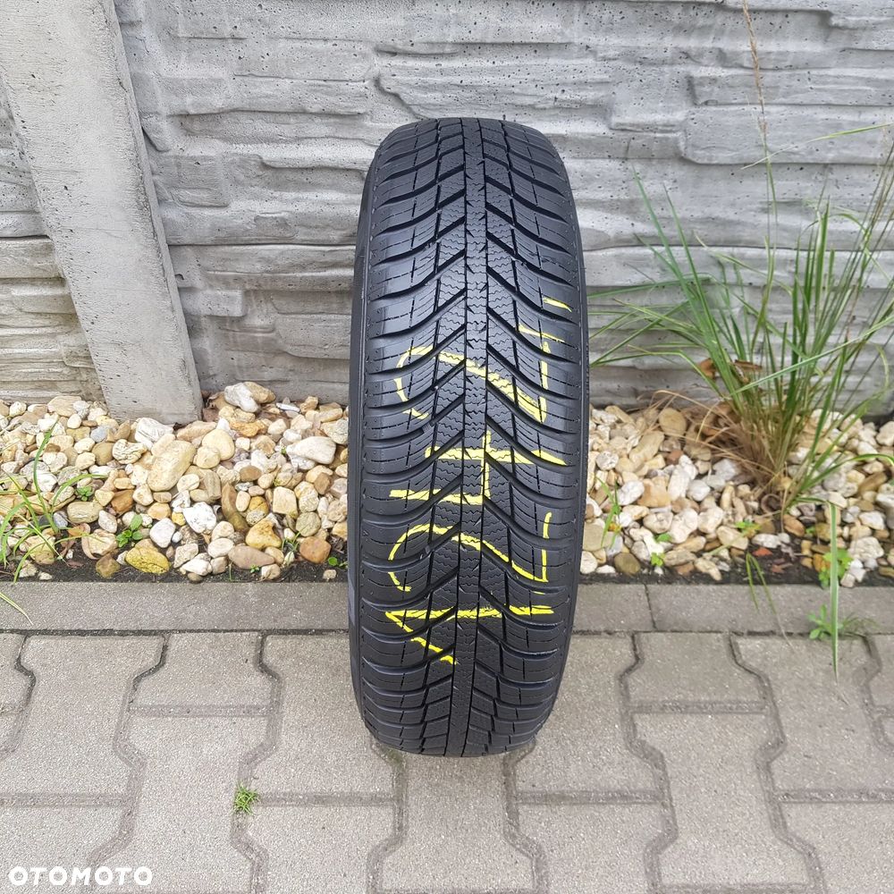 1x 175/65R15 Nexen N Blue 4Season WH17 Opona całoroczna - 1