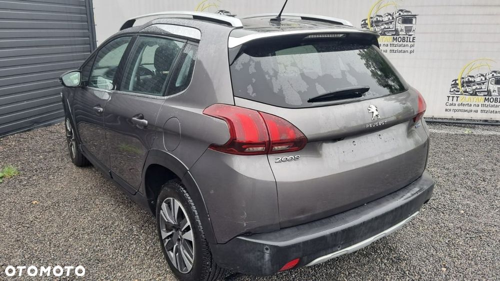 Peugeot 2008 - 11