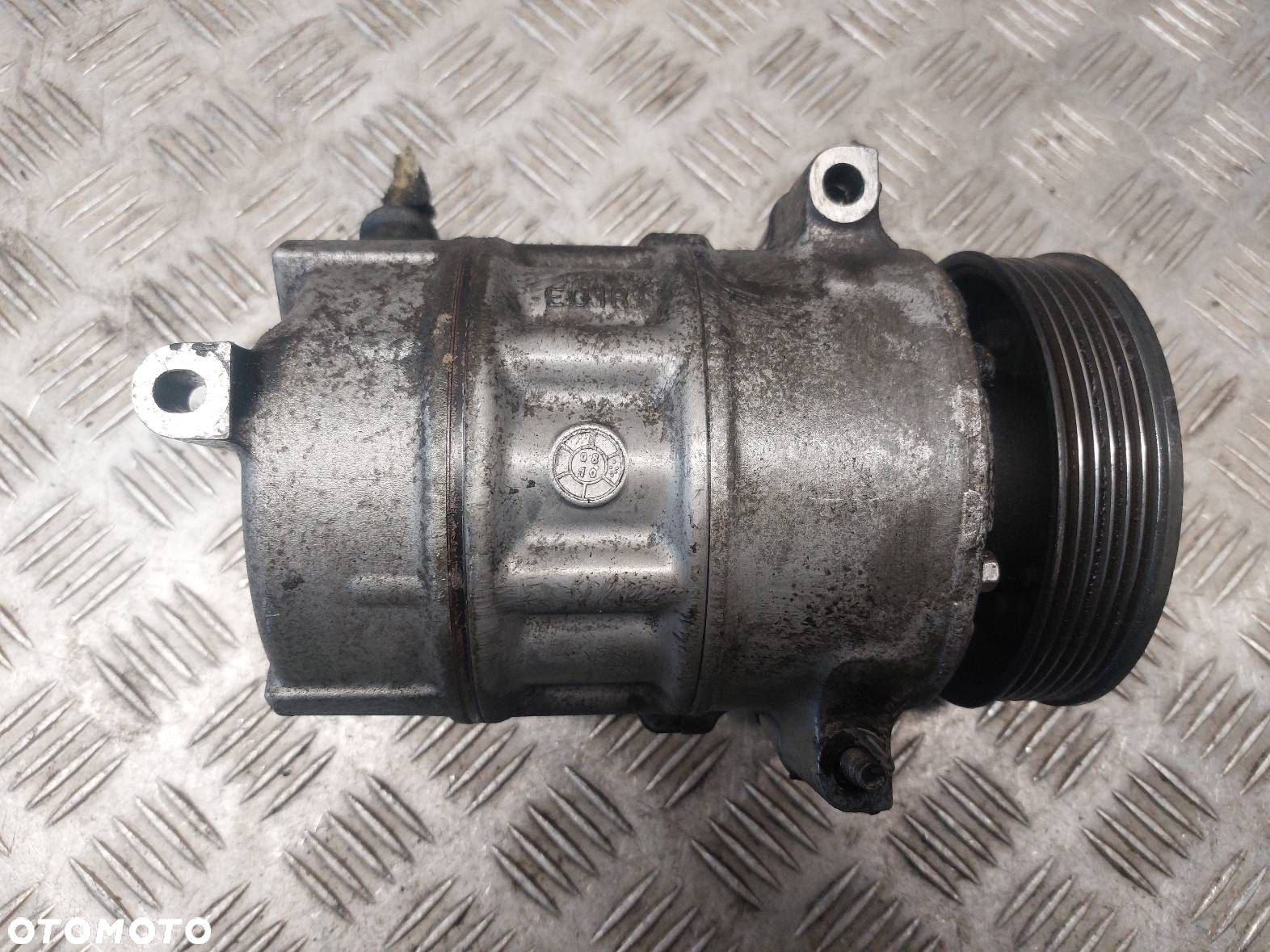 SPRĘŻARKA KOMPRESOR KLIMATYZACJI OPEL INSIGNIA A 2.0 CDTI 13232307 - 2