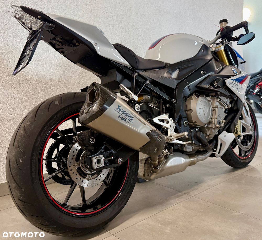 BMW S - 5