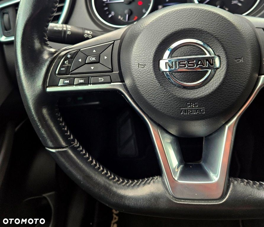 Nissan Qashqai 1.6 DCi Xtronic TEKNA - 20