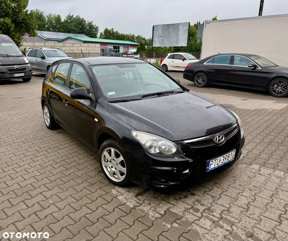 Hyundai i30 1.4 Base + - 2