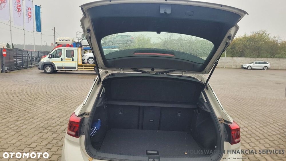 Volkswagen T-Roc - 9