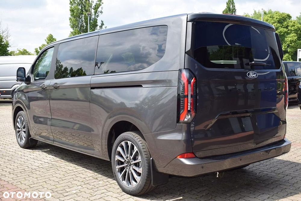 Ford Tourneo Custom - 7