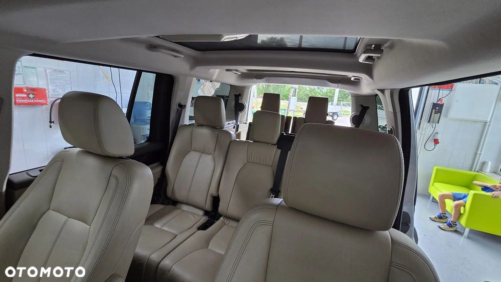 Land Rover Discovery IV 3.0 SD V6 HSE - 17