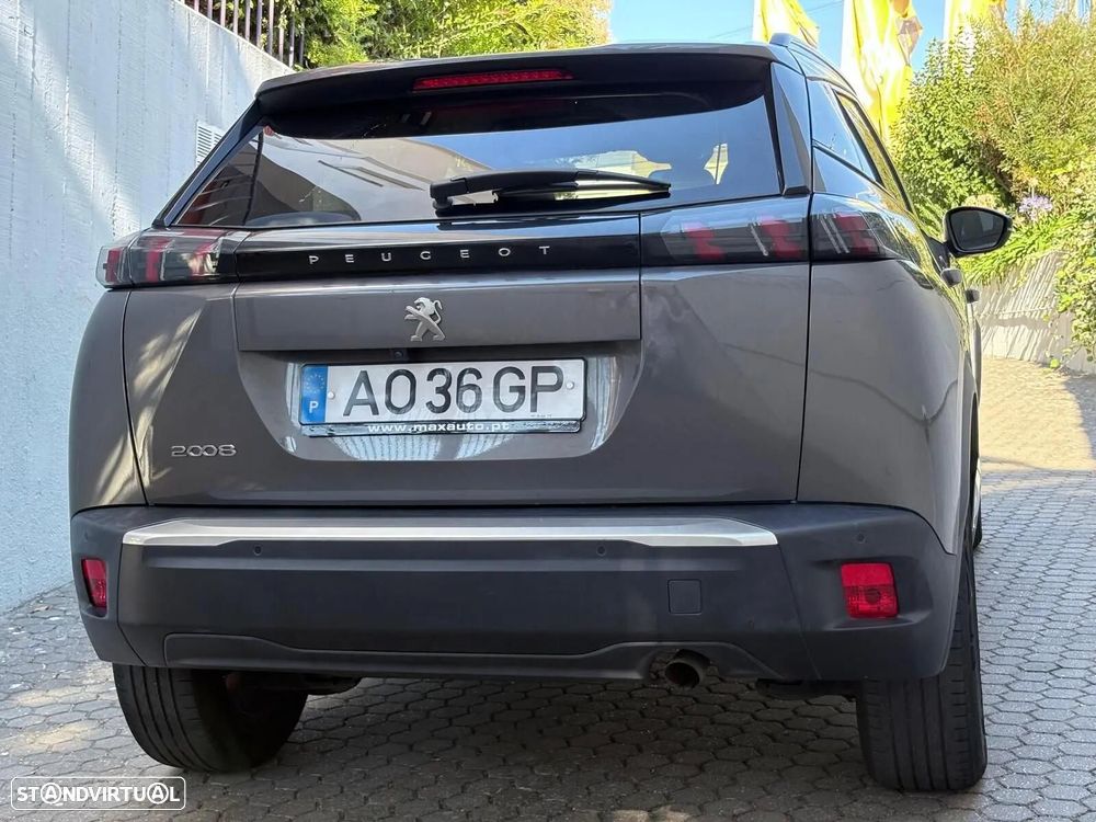 Peugeot 2008 1.2 PureTech Allure - 21