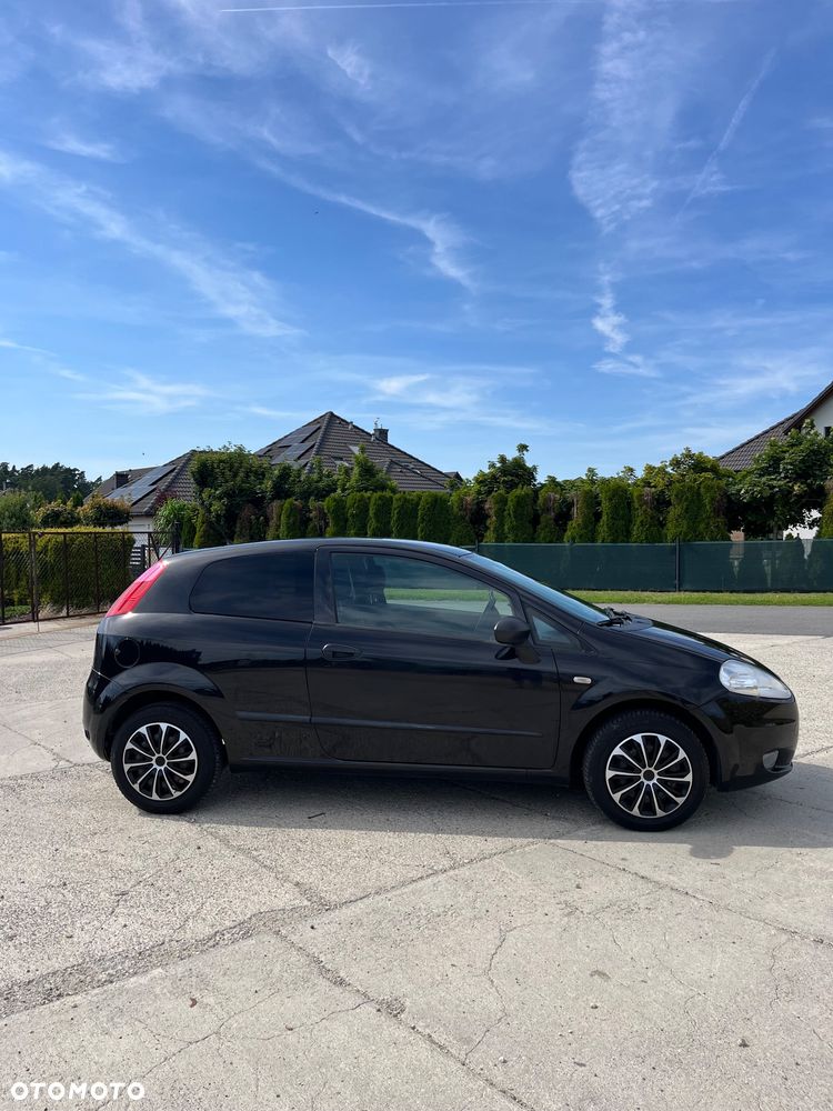 Fiat Grande Punto - 4