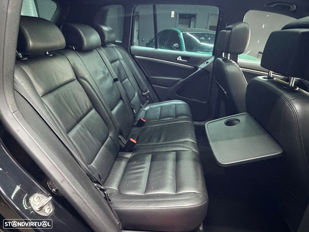 VW Tiguan 2.0 TDI DPF BlueMotion Exclusive - 30