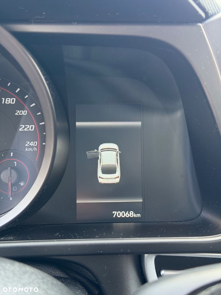 Hyundai Elantra - 7