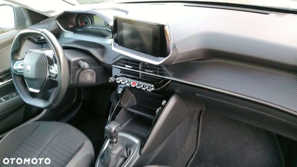 Peugeot 208 1.2 PureTech GPF Allure S&S - 21