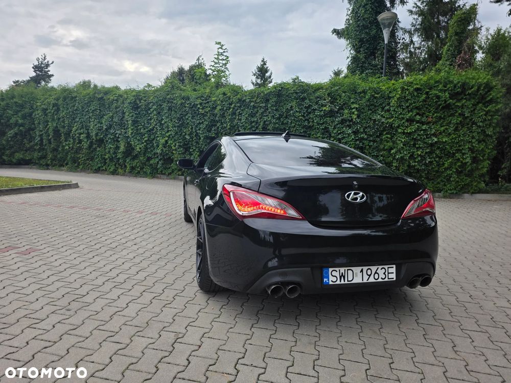 Hyundai Genesis - 15