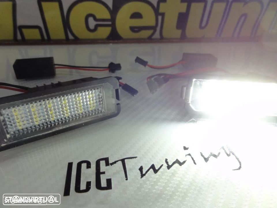 Suporte De Lampada De Matricula Com Led Branco Seat Altea, Altea XL, Exeo, Exeo ST, Ibiza 6J, Leon 1P, Bentley Continental Flying, GT, GT speed, GTC speed, Porsche Carrera GT, 911 Carrera 996, 997, GT2, GT3, 987, Cayene 9PA, Cayman 987C, Boxster, Audi TT,  VW Polo 6N2, 9N,9N3, Beetle, Passat B6, B7, EOS, Golf 4, 5, 6, 7, Lupo, Passat 3C, CC - 27
