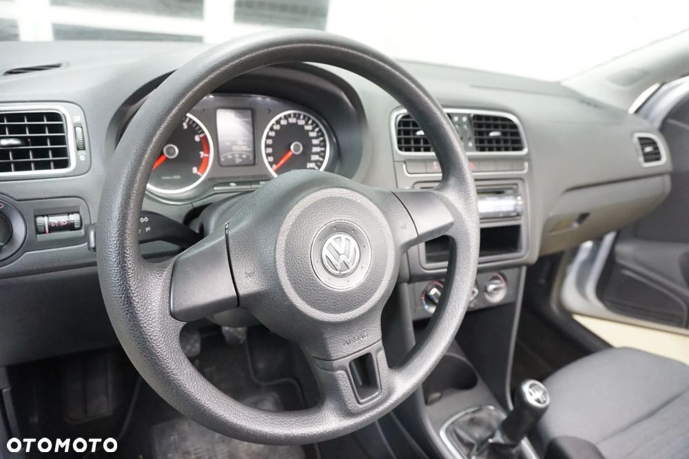 Volkswagen Polo 1.4 16V Comfortline - 19