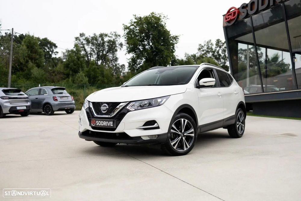 Nissan Qashqai 1.5 dCi N-Connecta DCT - 9