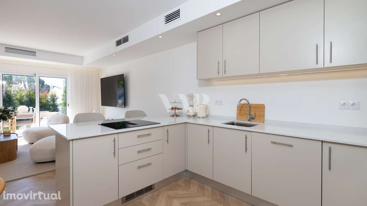 Moradia T3 Renovada com Piscina, Rooftop e Jardim Privado em Vale do G - Grande imagem: 4/45