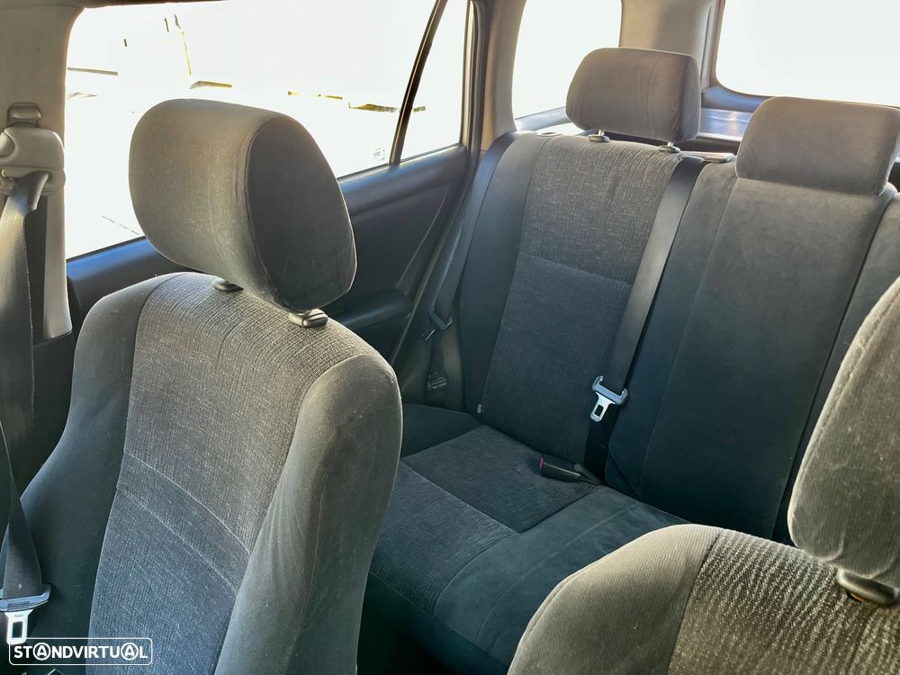 Toyota Corolla 2.0 D-4D P. Set Terra - 27