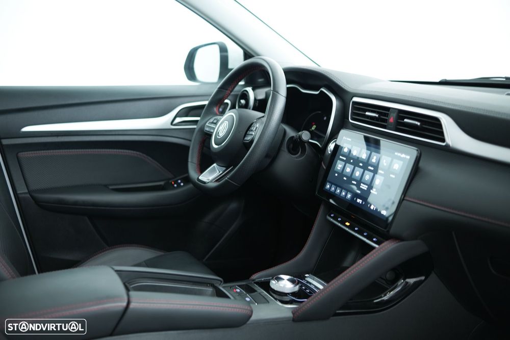 MG ZS Standard Luxury - 26