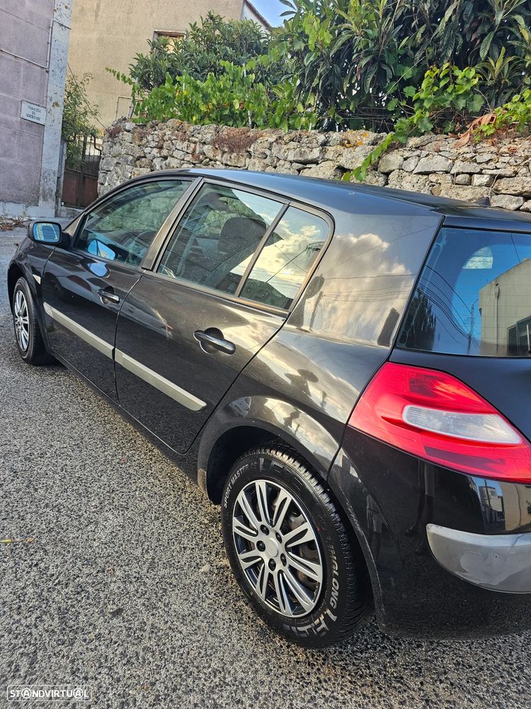 Renault Mégane 1.5 dCi Confort - 1