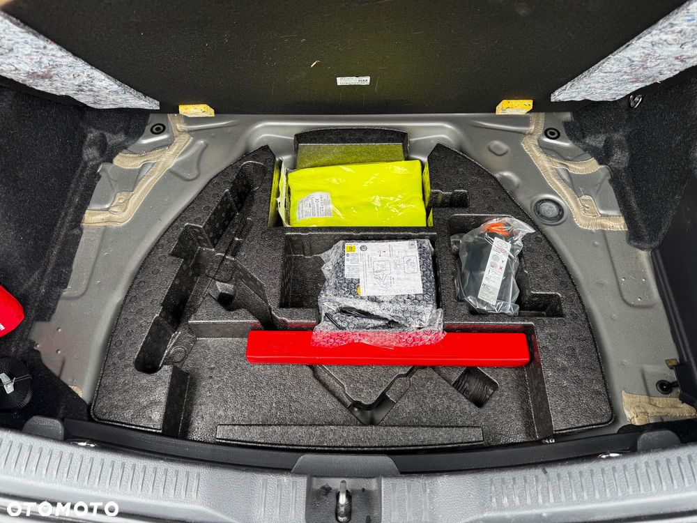 Toyota Auris Hybrid 135 Premium - 8