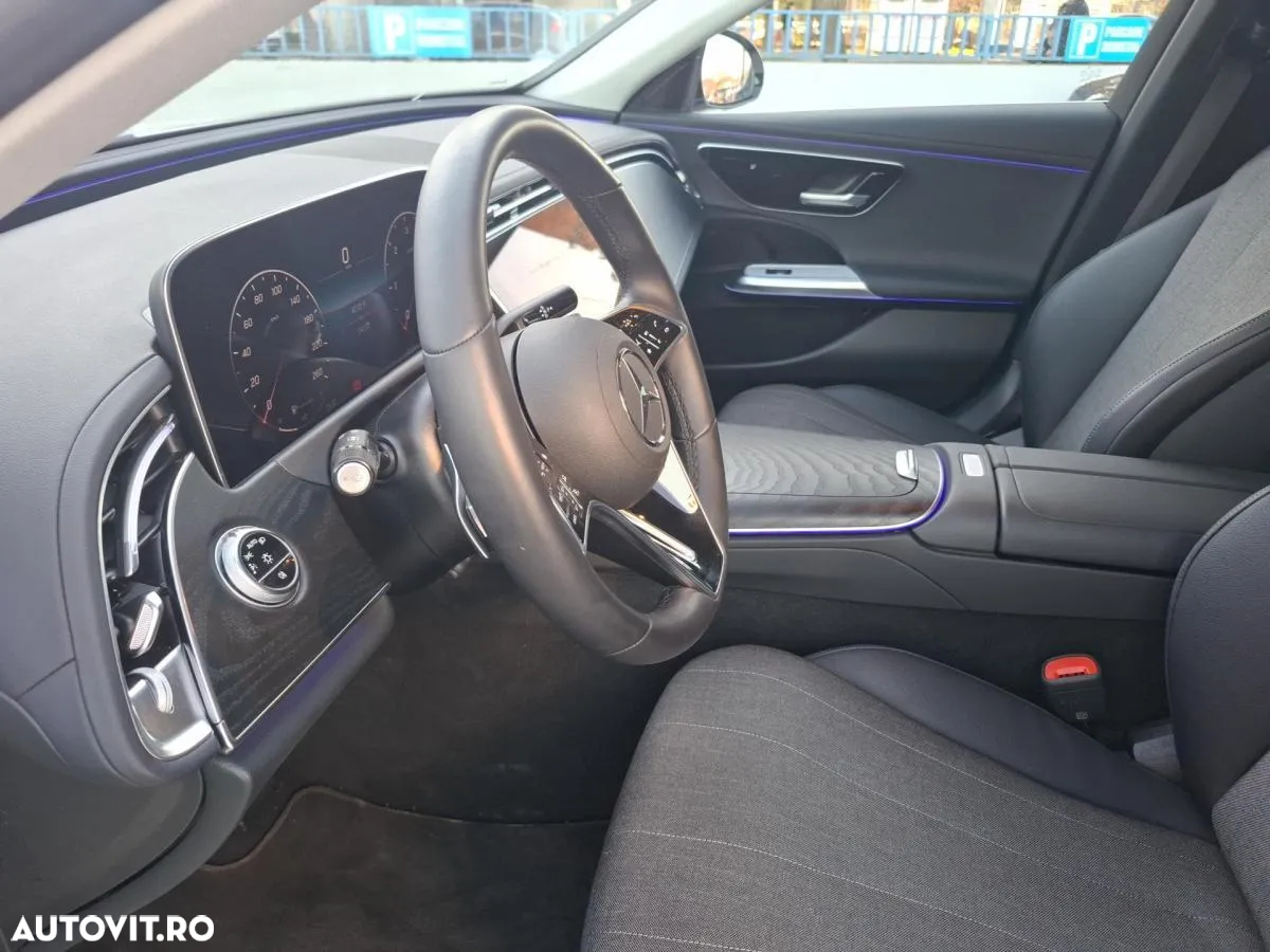Mercedes-Benz E 220 d 4Matic 9G-TRONIC - 13