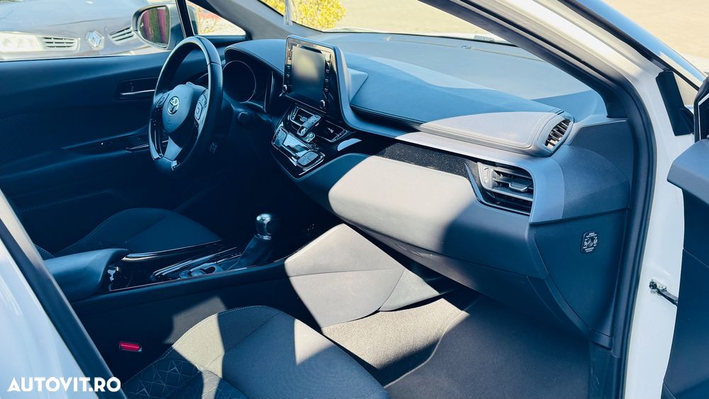 Toyota C-HR 1.8 HSD 122 CP 4x2 CVT C-ult Style - 13